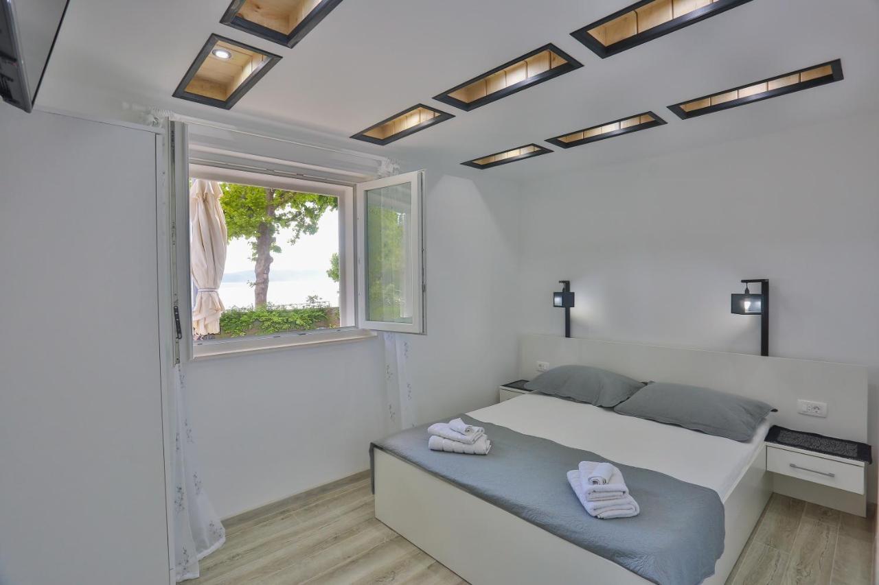 Guesthouse On The Beach Baška Voda Dış mekan fotoğraf